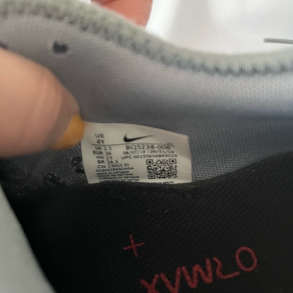 Nike Air Vapormax Flyknit 3GS Big Kid 4Y - Picture 8 of 8